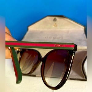 Designer Sunglasses. Gucci Cat Eyes, classic Red & Green, leather case.